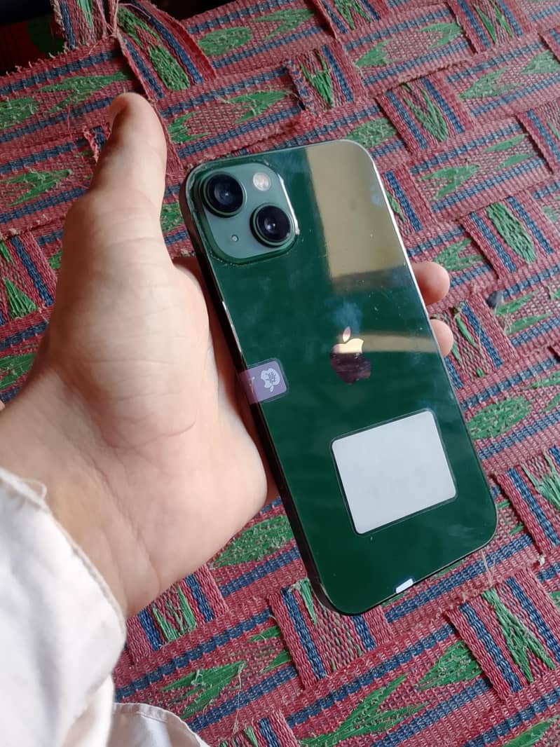 Apple iPhone 13 2
