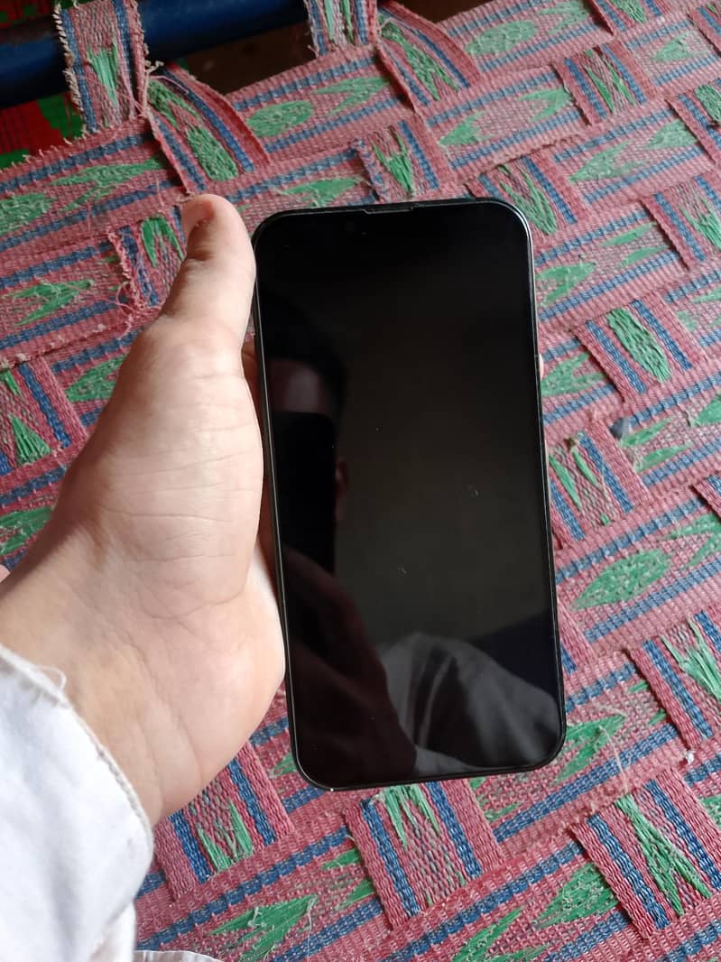 Apple iPhone 13 3