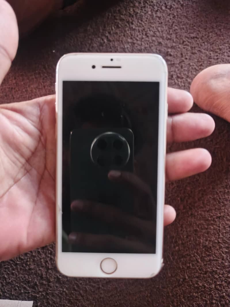 Apple iPhone 8 4