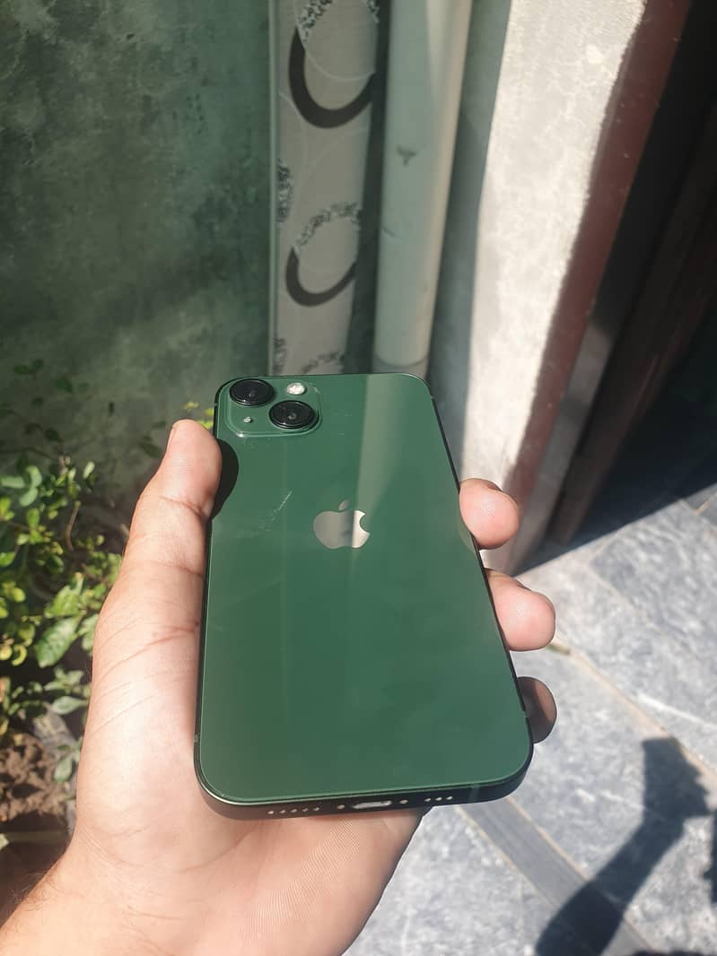 Apple iPhone 13 3
