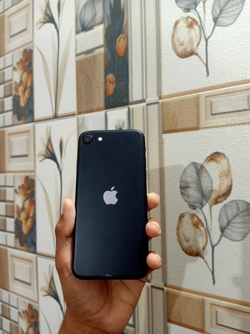 Apple iPhone SE 0