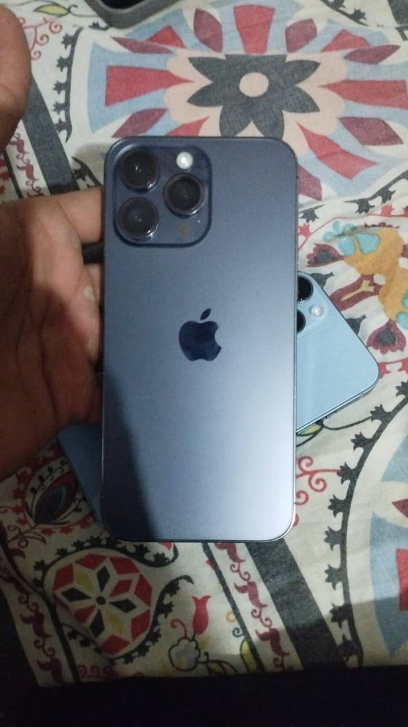 Apple iPhone 14 Pro Max 0