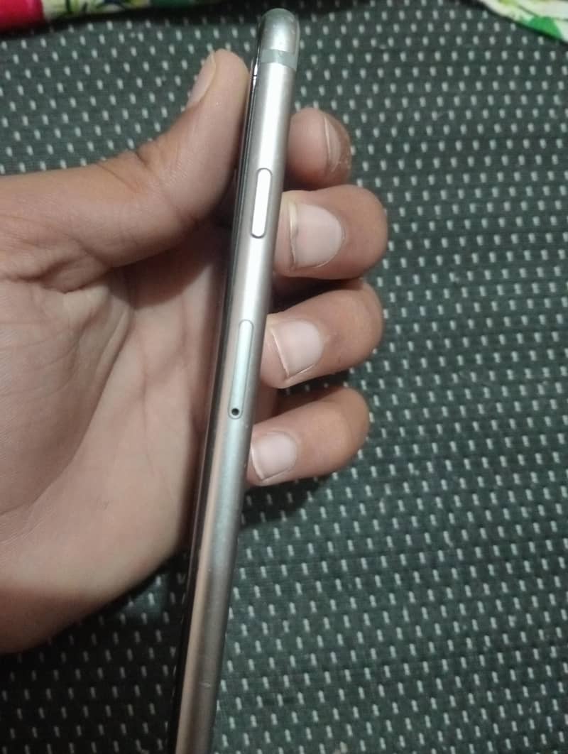 Apple iPhone 6 3