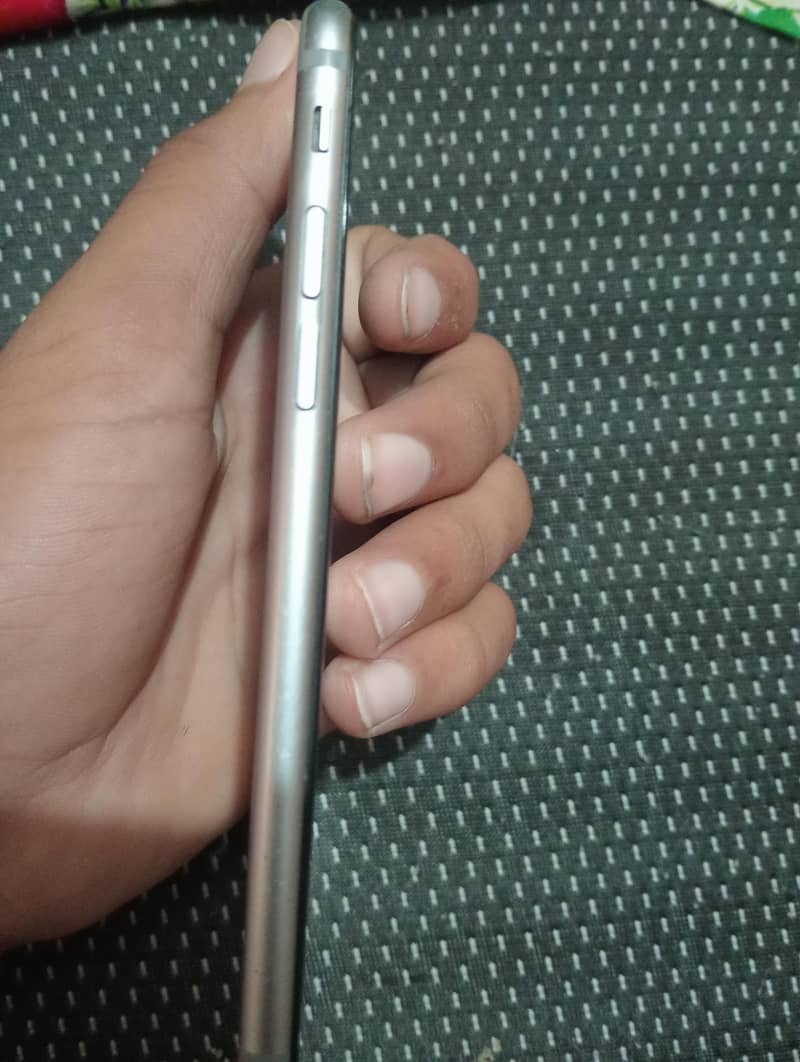 Apple iPhone 6 4