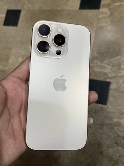 Apple iPhone 16 Pro