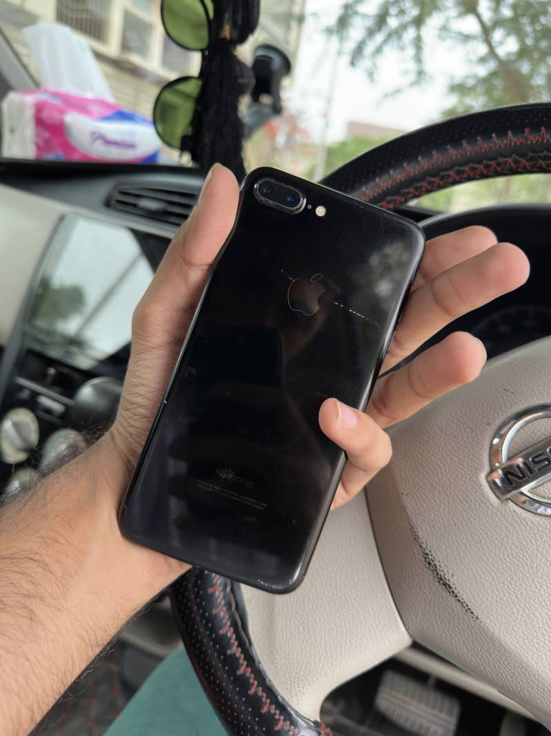 Apple iPhone 7 Plus 0