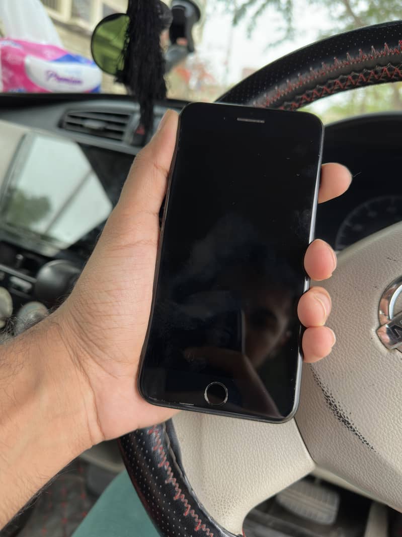 Apple iPhone 7 Plus 4