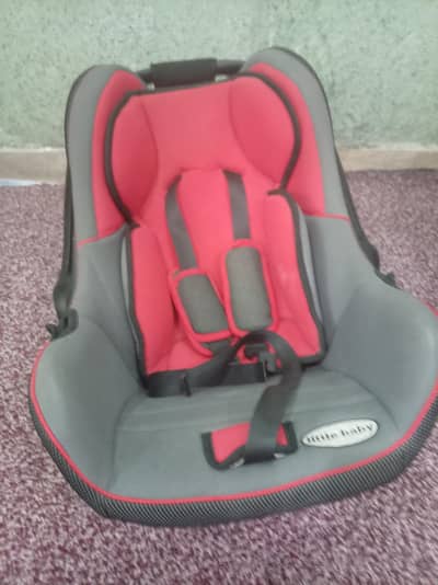 Baby Car Seat for Sale – Comfortable & Safe – Red/Black