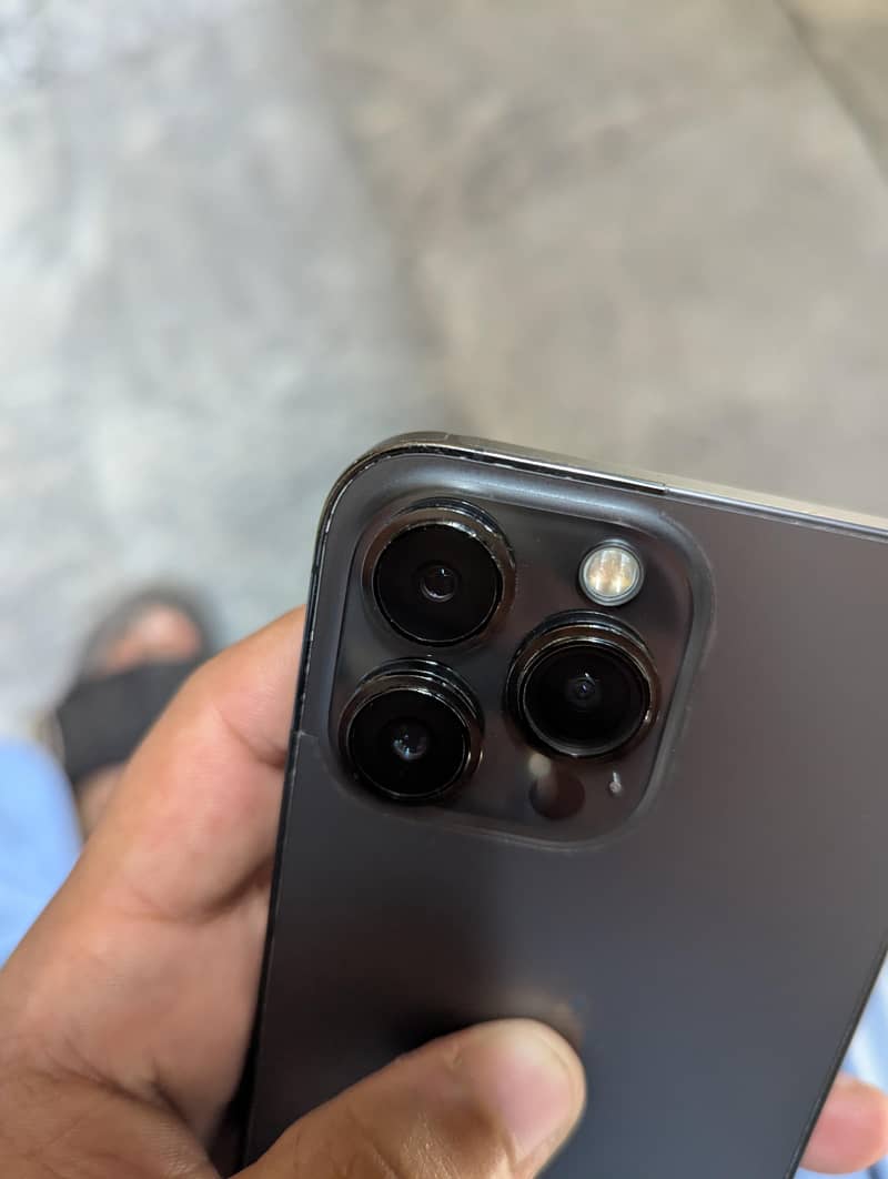 Apple iPhone 13 Pro 8