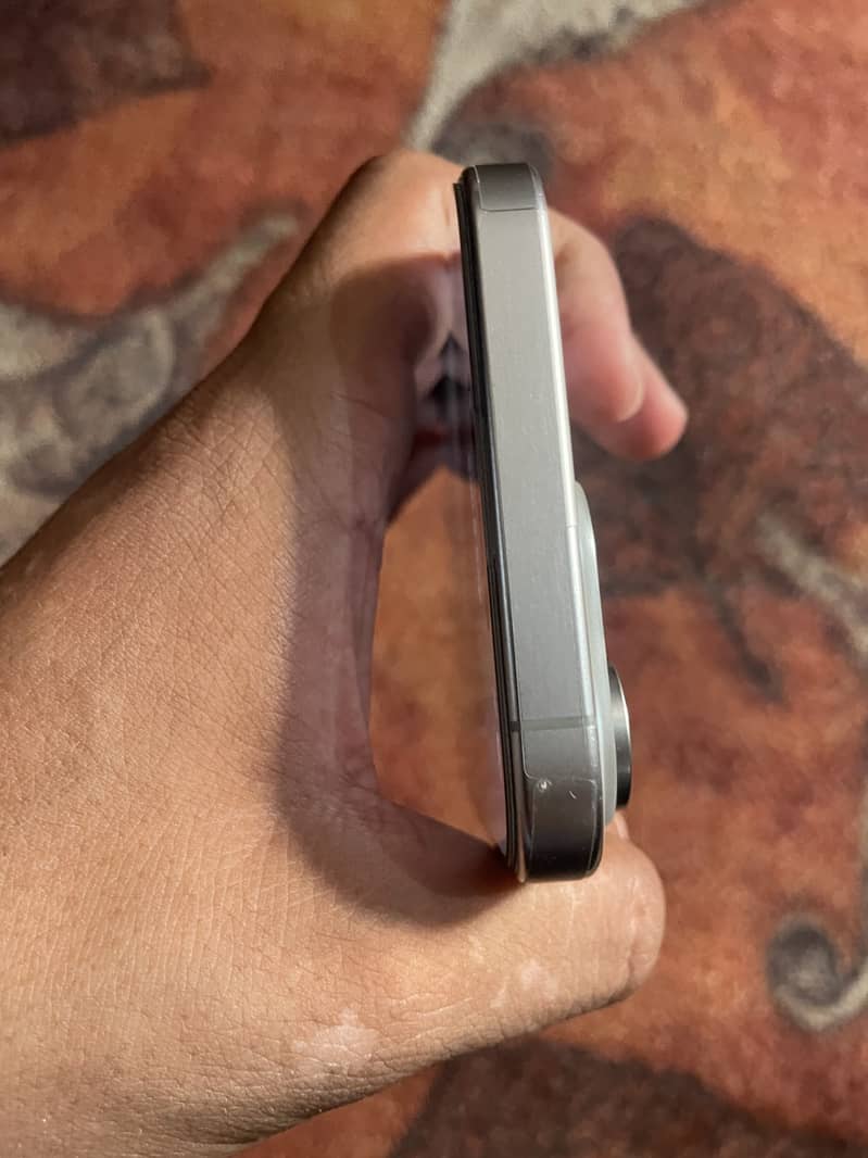 Apple iPhone 15 Pro Max 7