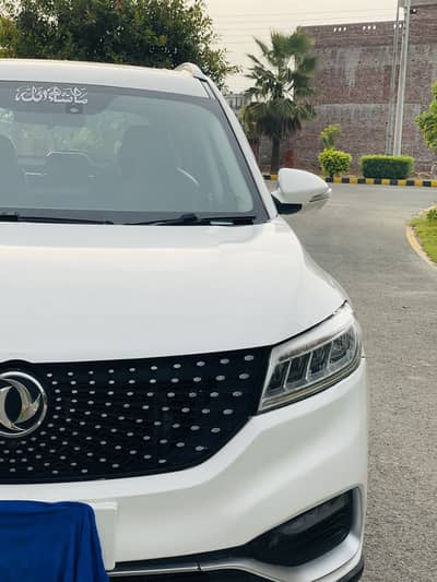 MG HS 2022 new meter  urgent sale