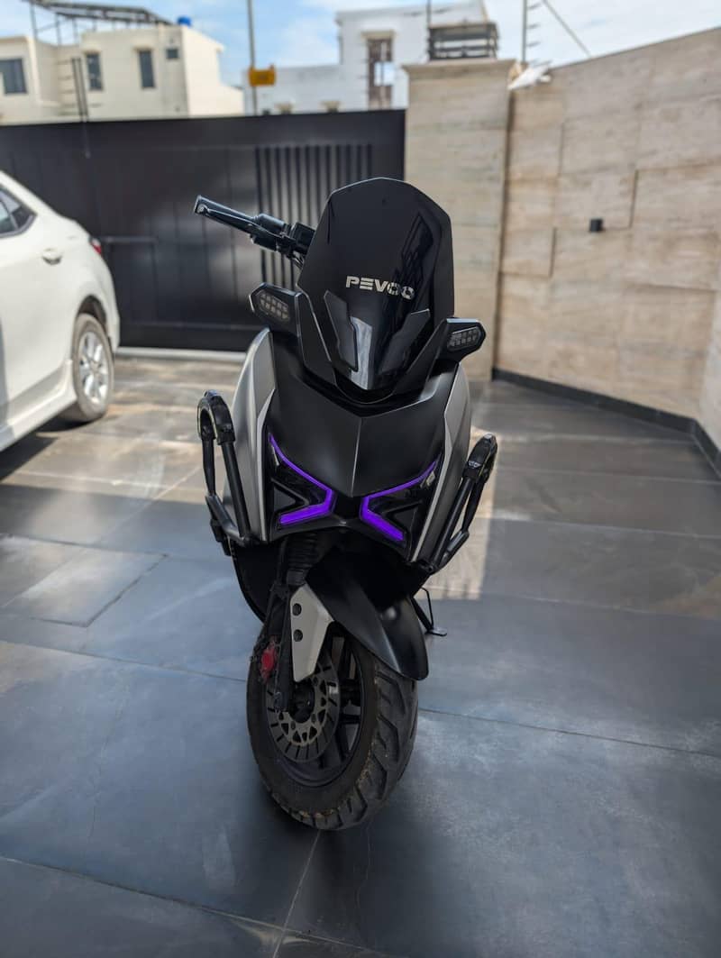 Revoo E52 0