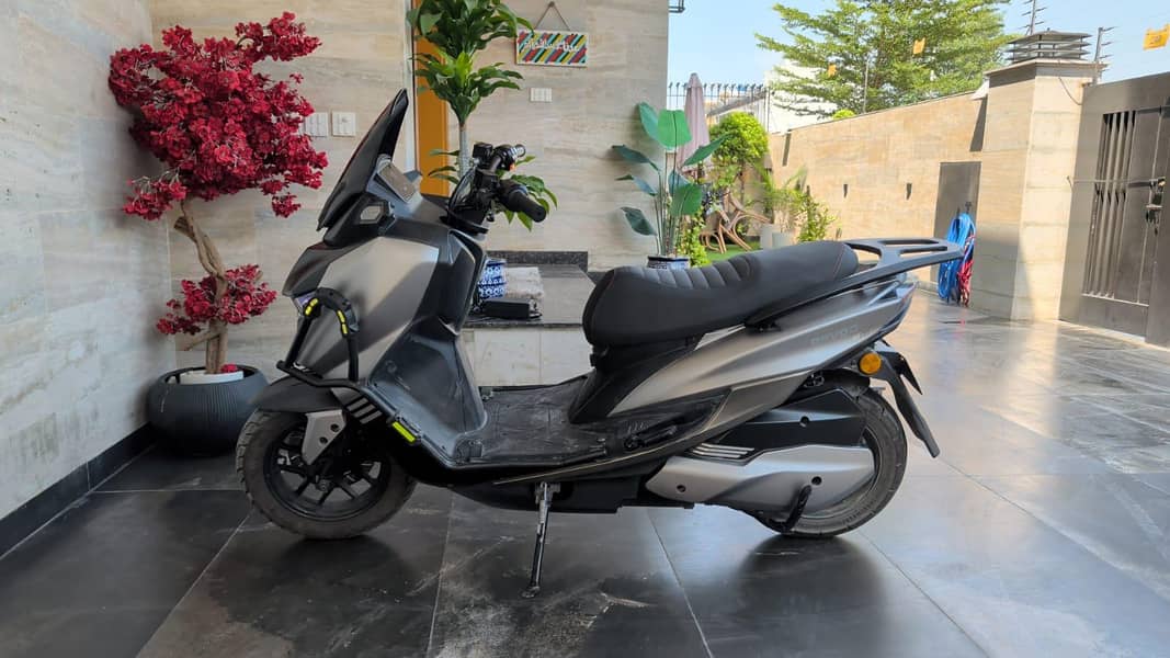 Revoo E52 10