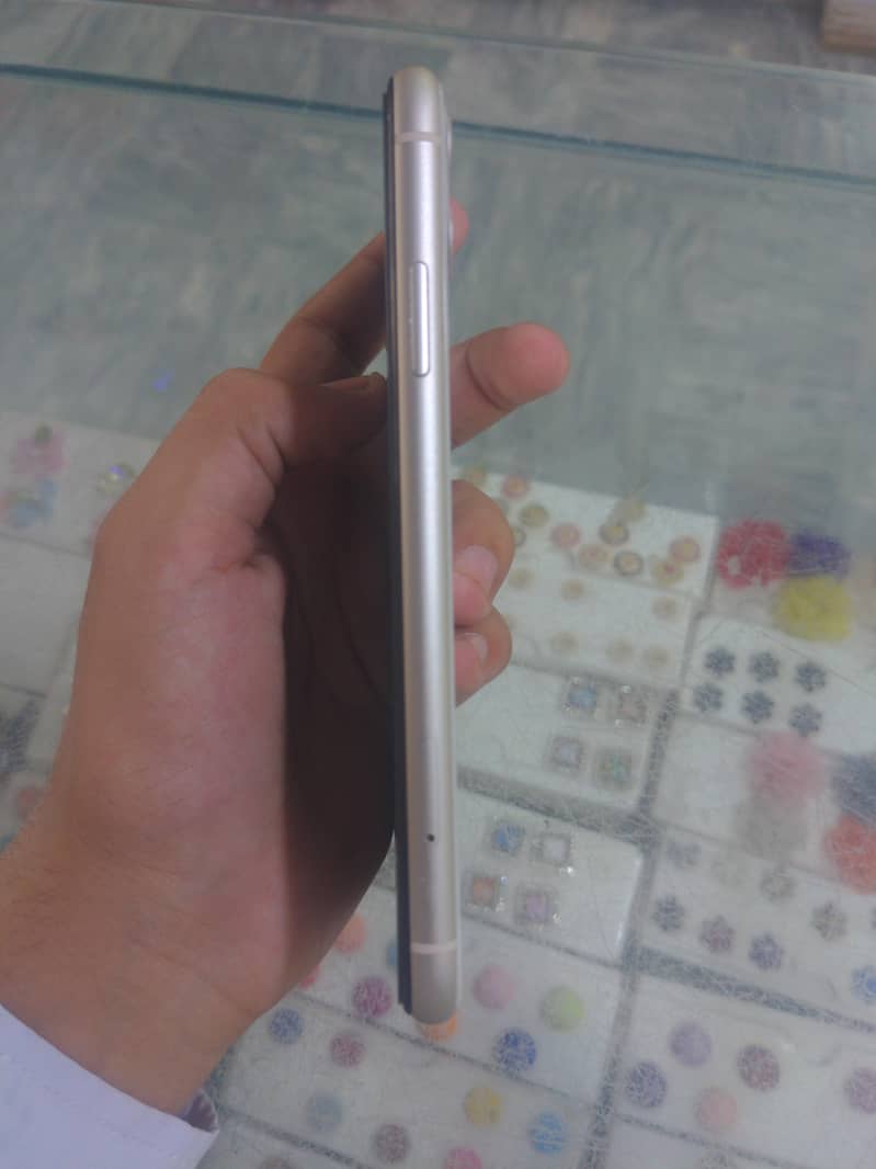 Apple iPhone 11 2
