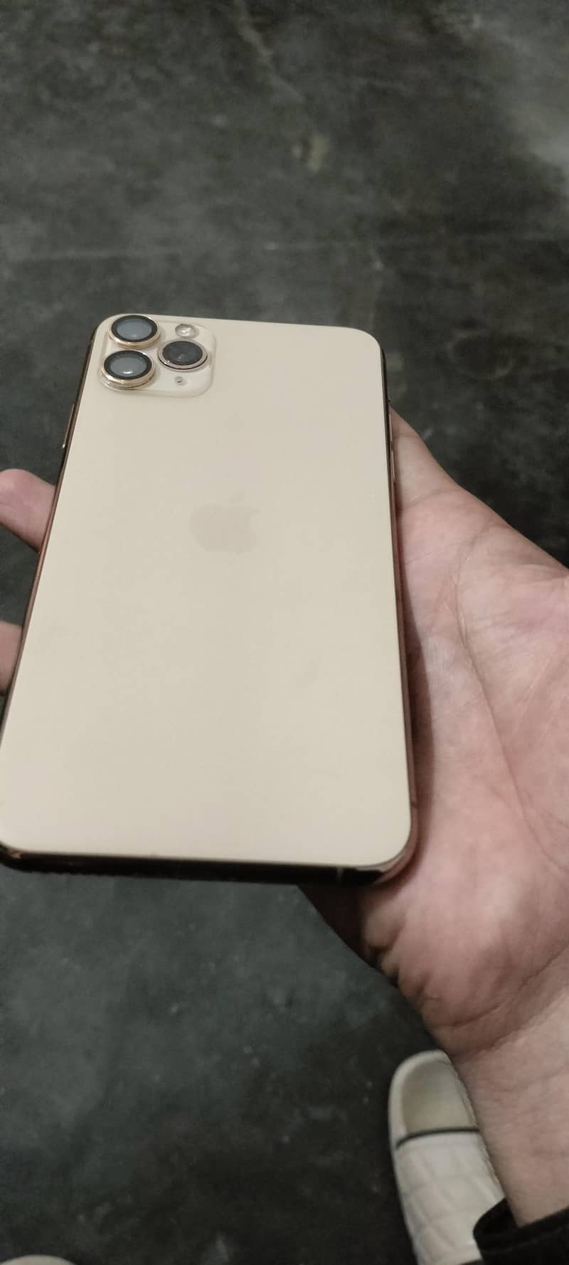 Apple iPhone 11 Pro Max 2