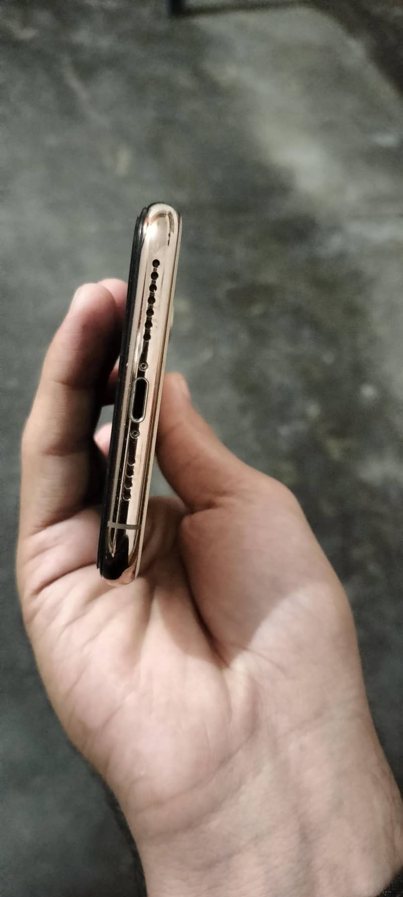 Apple iPhone 11 Pro Max 4
