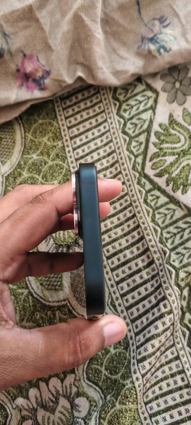 Apple iPhone 14 9