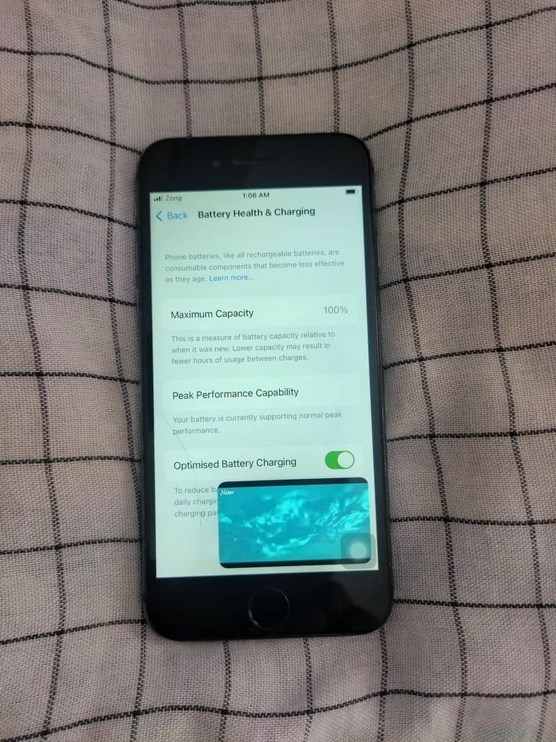Apple iPhone 8 4