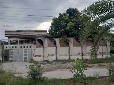 Corner 1 Kanal House Available For Sale In Gulshan-e-iqbal