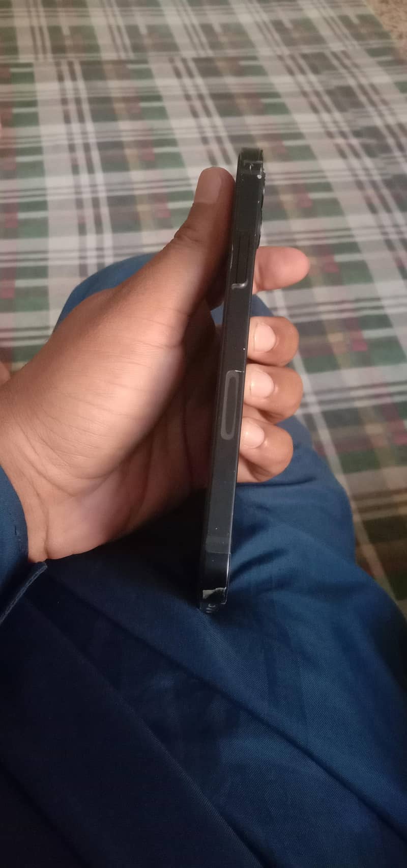 Apple iPhone 12 3