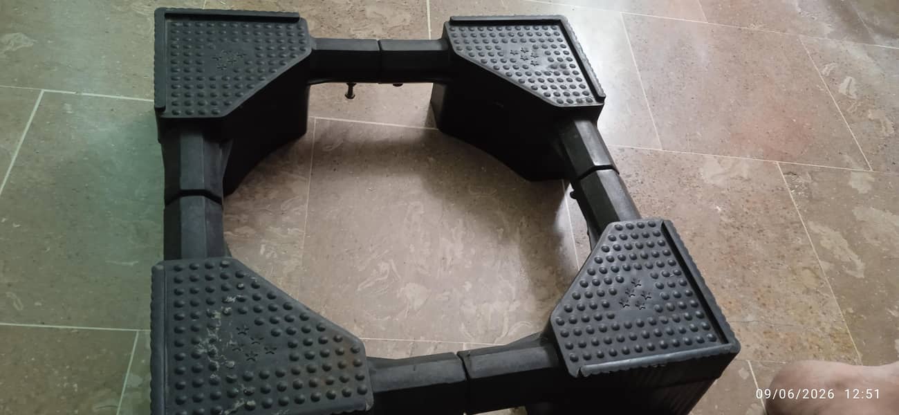 freezer stand 0