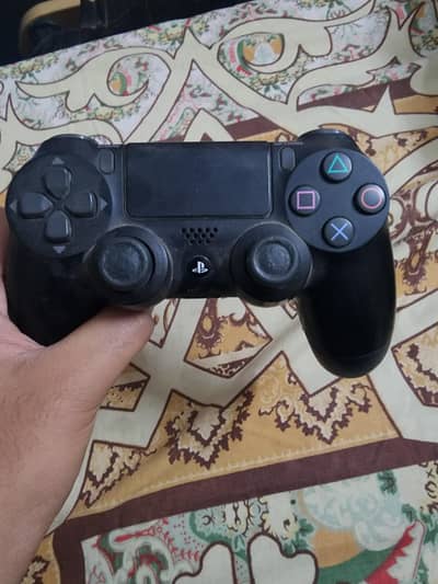 Original Sony PS4 DualShock 4 Wireless Controller (Black)