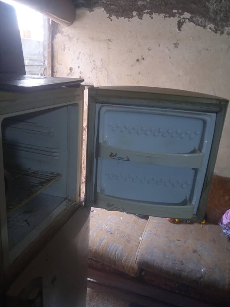 refrigerator 1