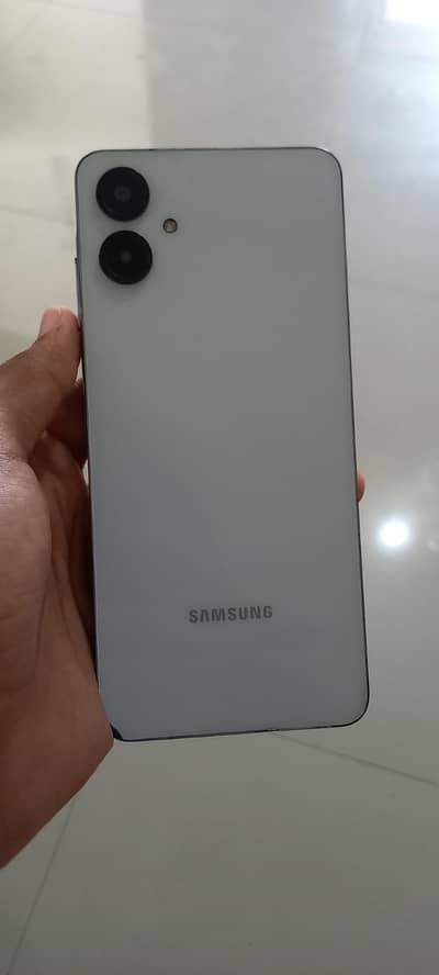 Samsung Mobile A06