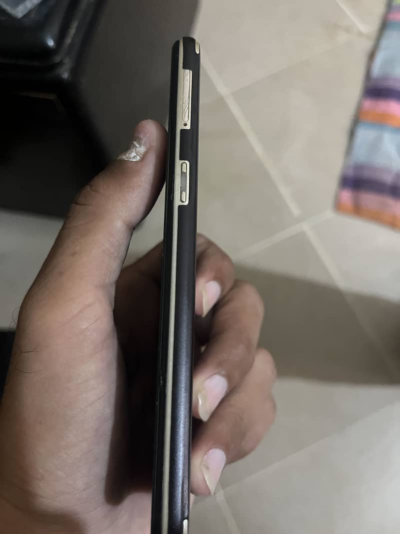 OPPO A37 3