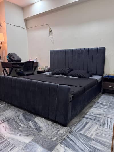 King size bed with mattress