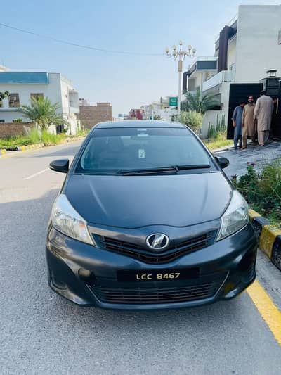 Toyota Vitz 2012