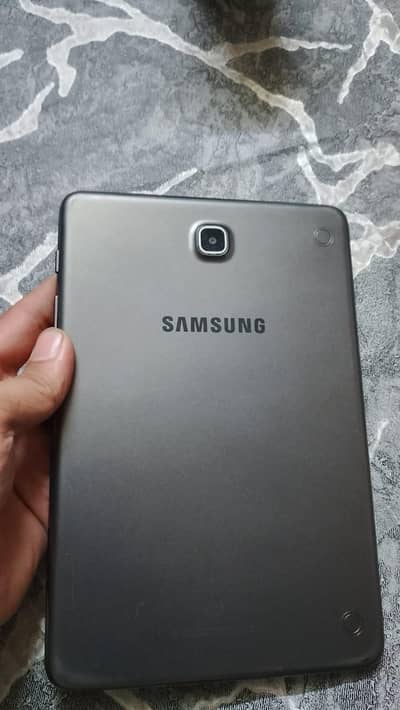 Tablet for sale social media Kay liyay best ha camera result bhi saye