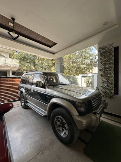 Mitsubishi Pajero 1997