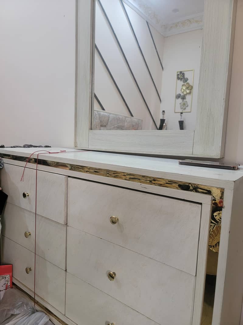 Single Bed with Dressing Table 1