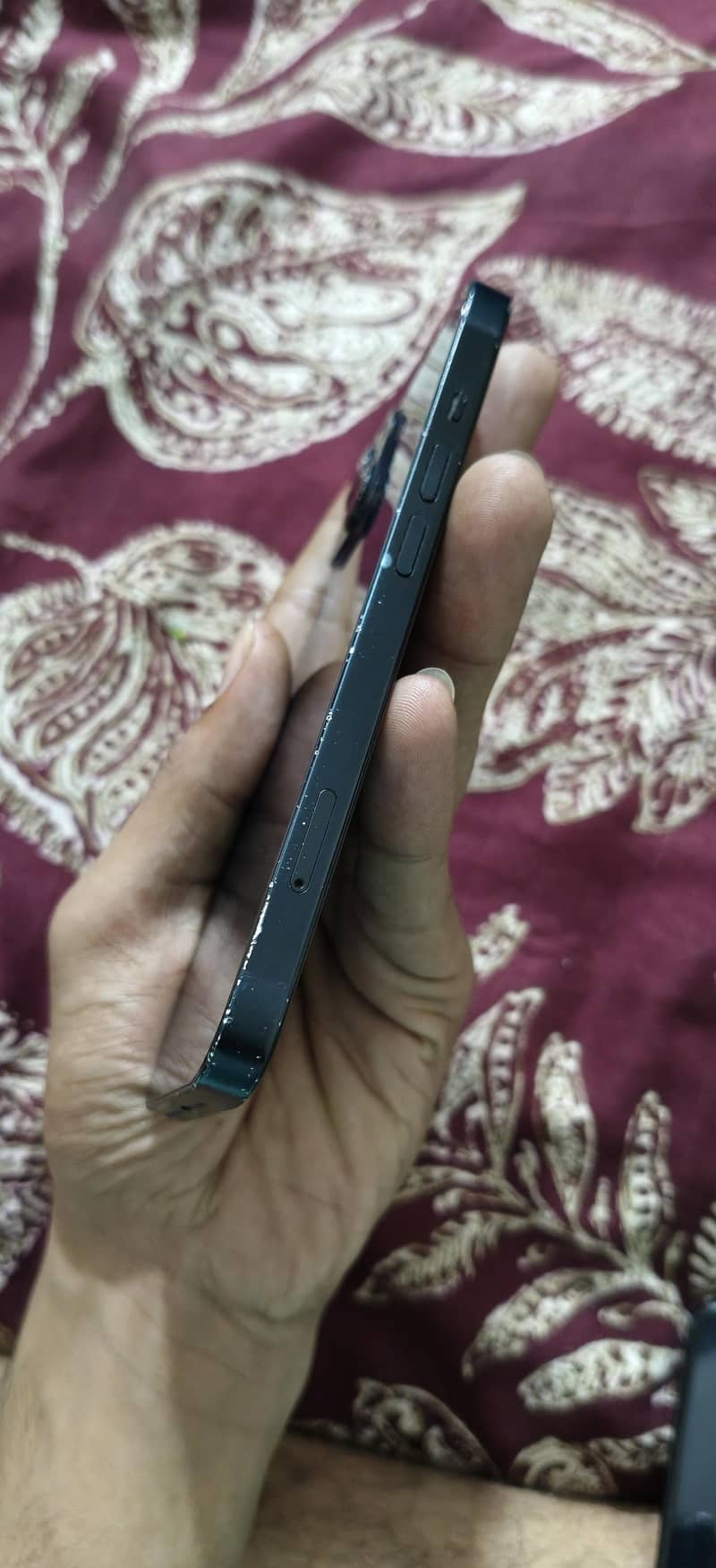 Apple iPhone 13 4