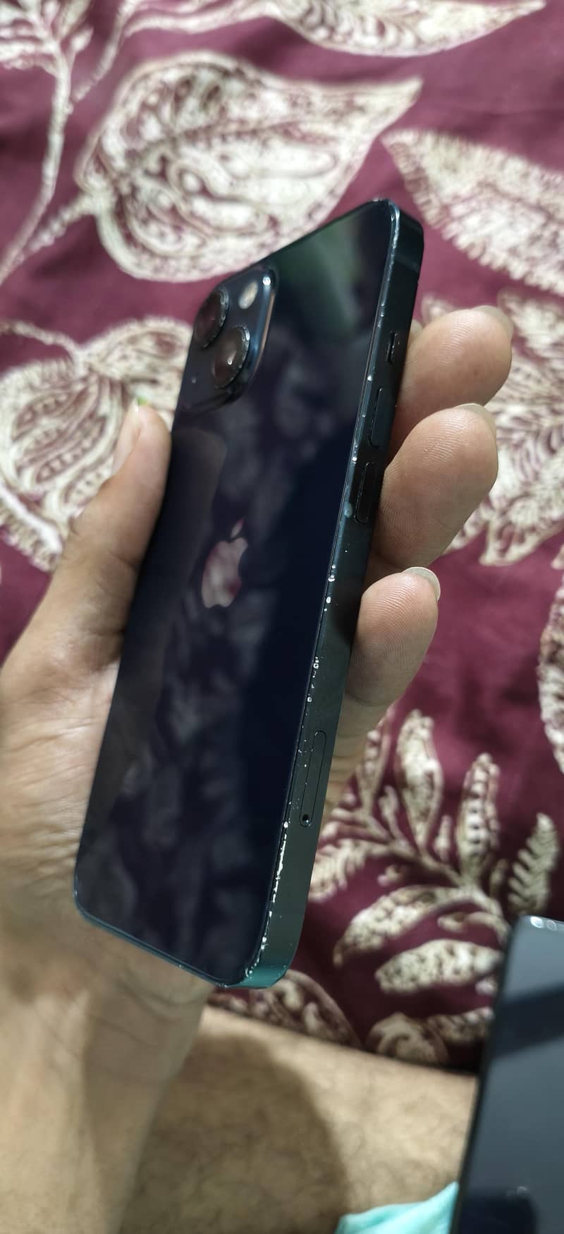 Apple iPhone 13 5