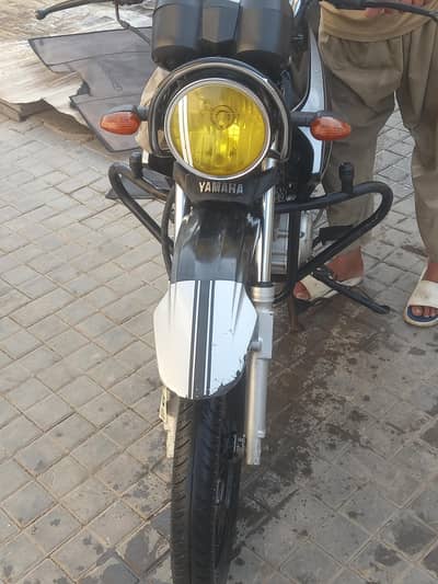Yamaha ybr 125g