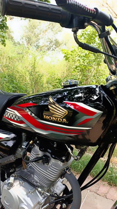 Honda CG 125 2024 BLACK PREMIUM Class Honda FOR SALE