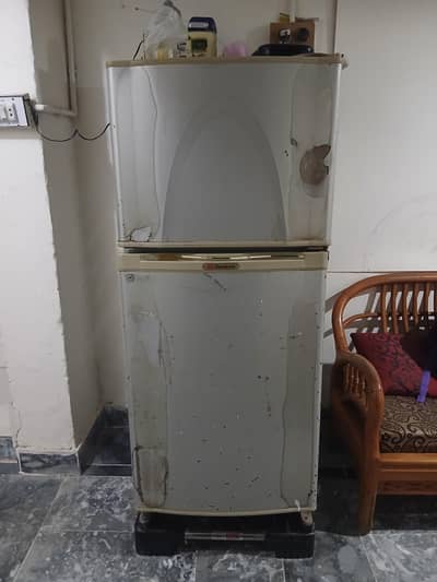 Dawlance Refrigerator conditioned 10/8