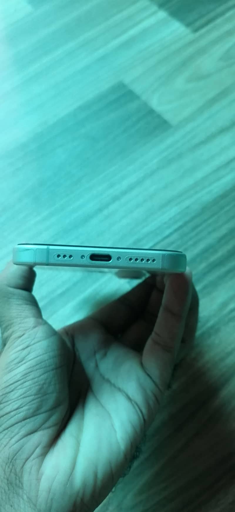 Apple iPhone 16 1