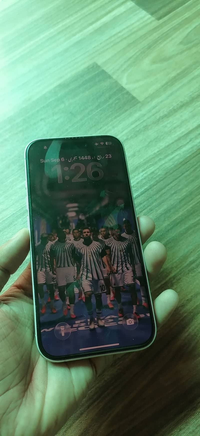 Apple iPhone 16 2