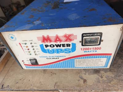 Ups Like new running best conditions 1000 watts built in PWN sollar