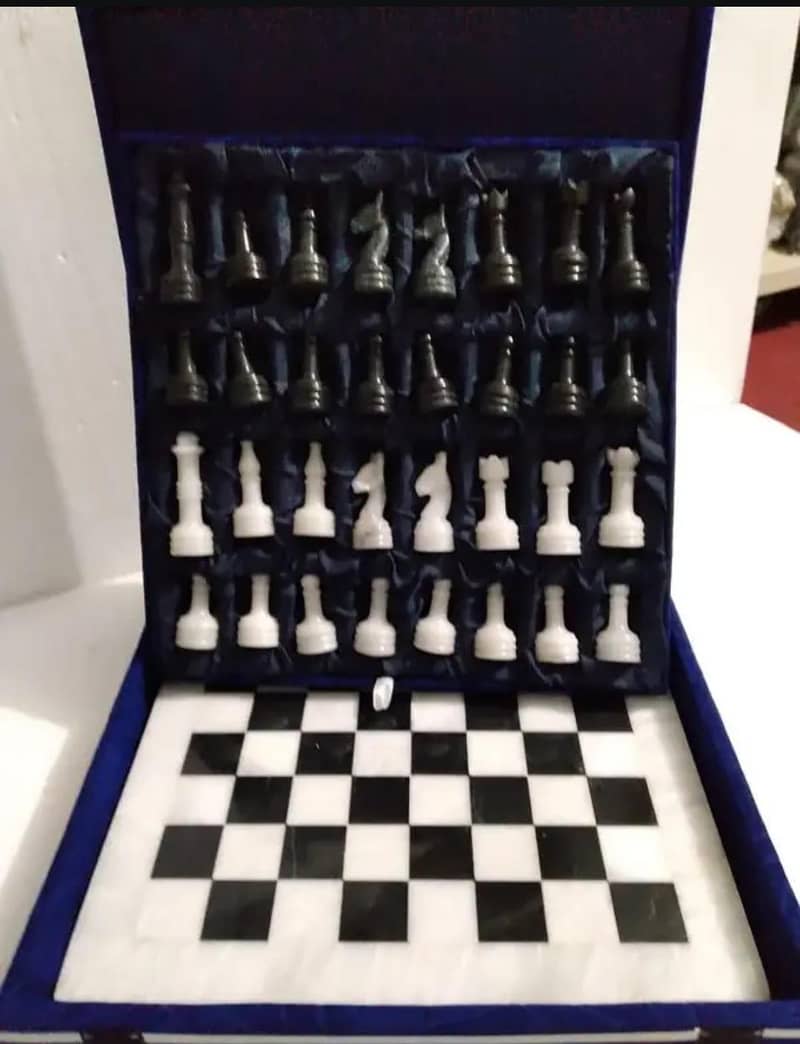 MARBLE CHESS GAME SET 0