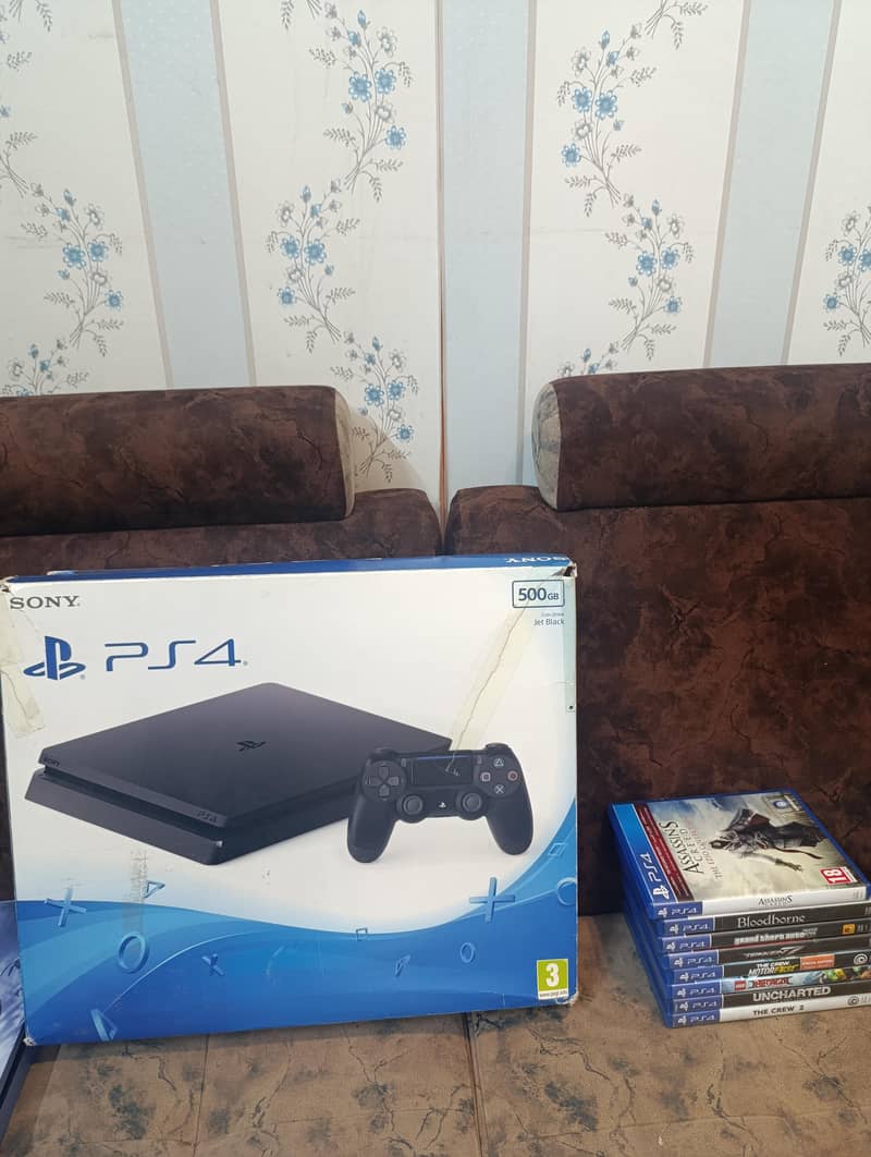 PS4 Slim 4