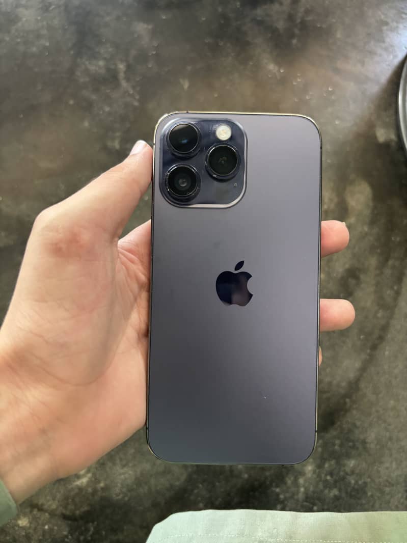 Apple iPhone 14 Pro Max 6