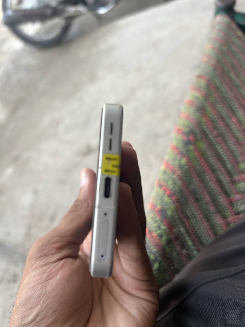 One Plus 13s 4