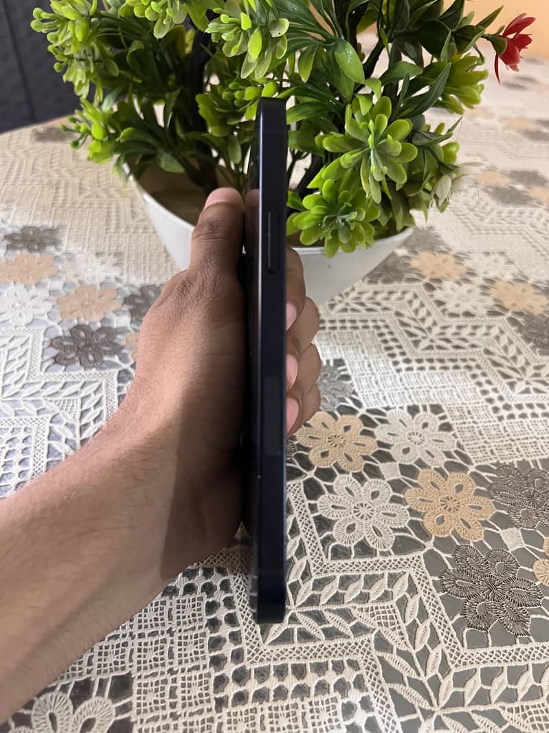 Apple iPhone 12 2
