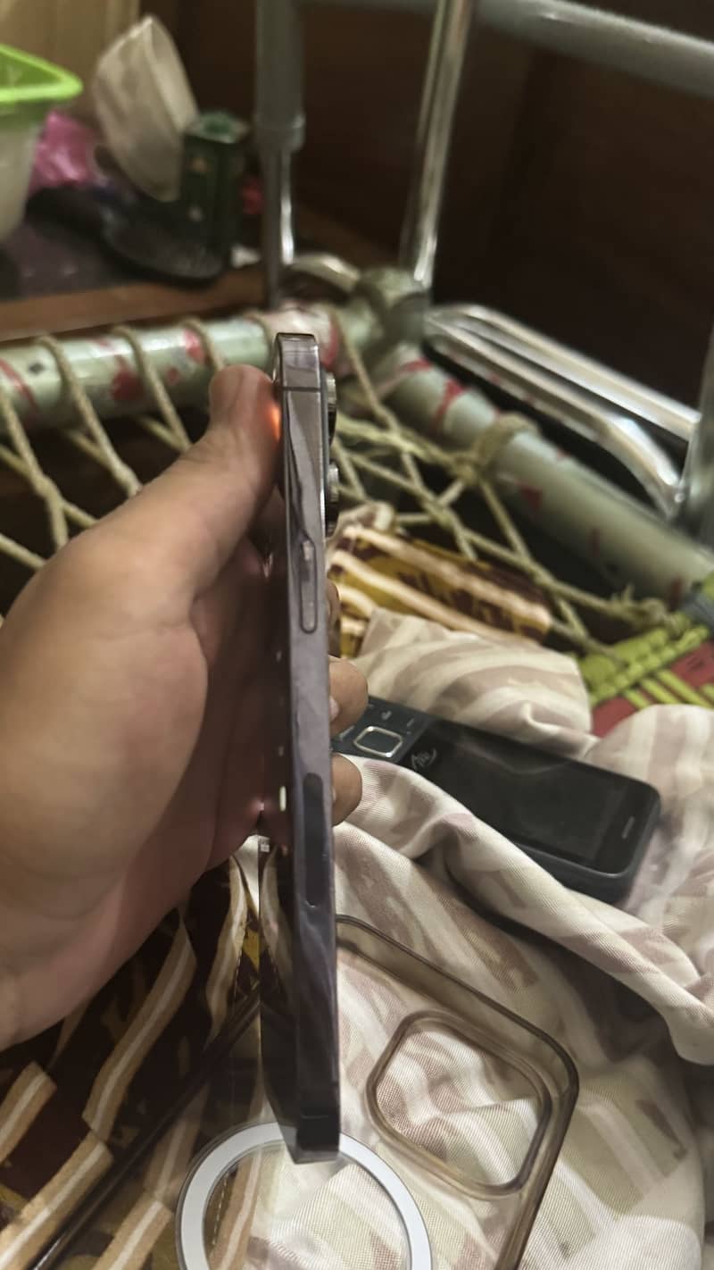 Apple iPhone 14 Pro Max 2