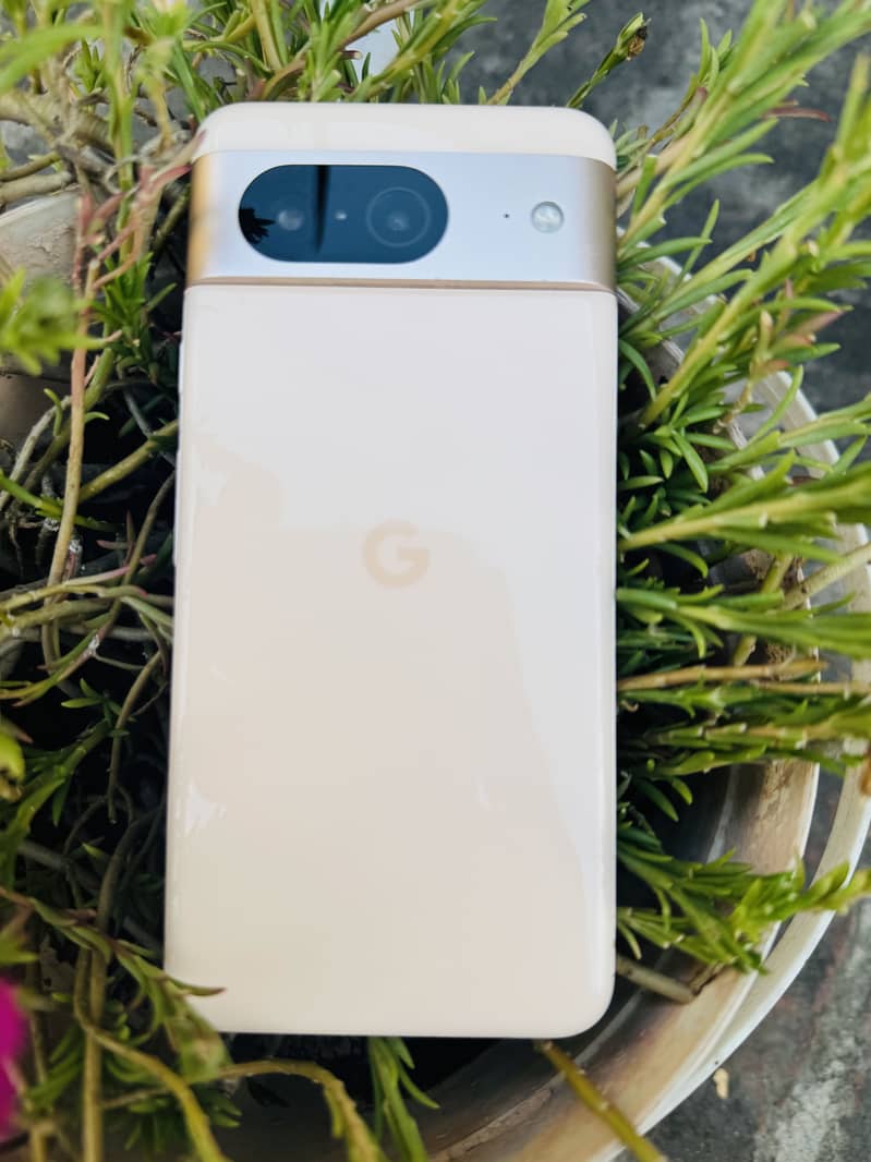 Google Pixel 8 4