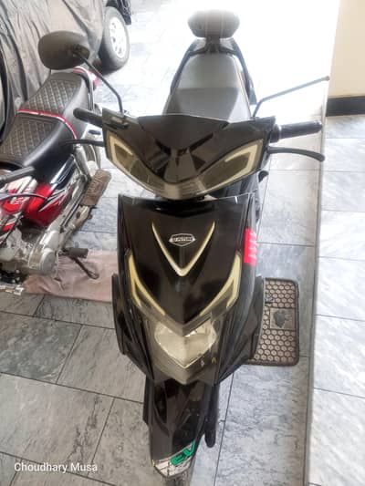 YJ future scooty